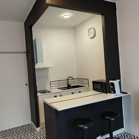 Atypique Avec Terrasse
