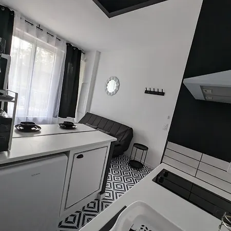 Atypique Avec Terrasse Apartment *
