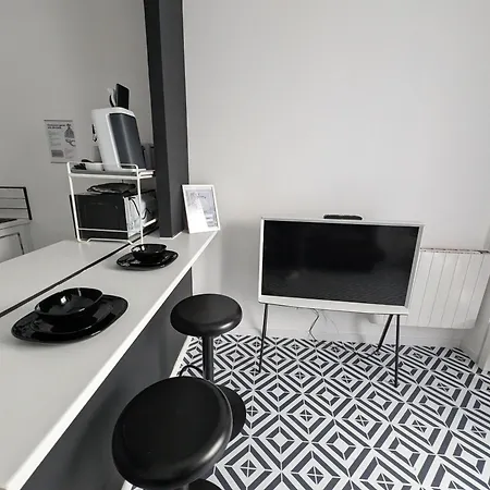 Atypique Avec Terrasse