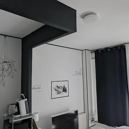 Διαμέρισμα Atypique Avec Terrasse *