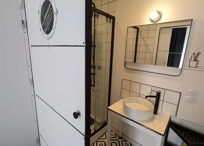 Atypique Avec Terrasse Appartement