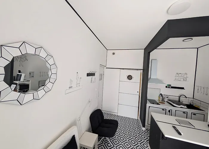 Atypique Avec Terrasse Apartmán Lurdy